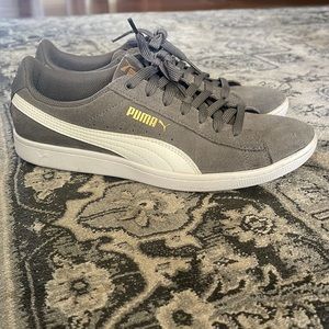 Women’s Vikky Puma shoes
